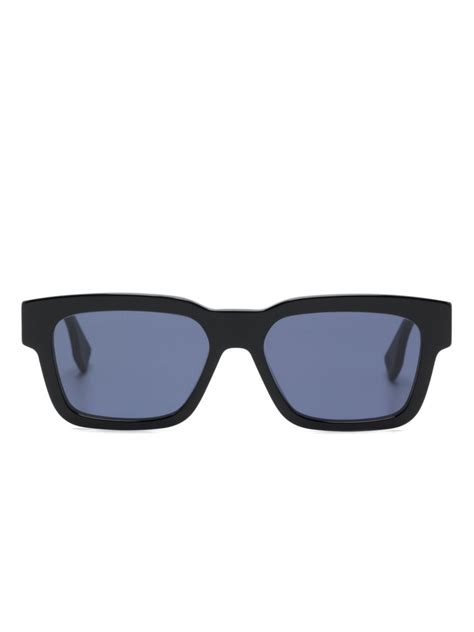 fendi sonnenbrille mit logo|Mehr.